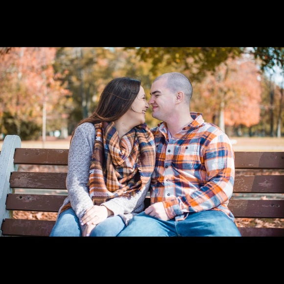 Meet your Posher, Jenn - Picture 4 of 4